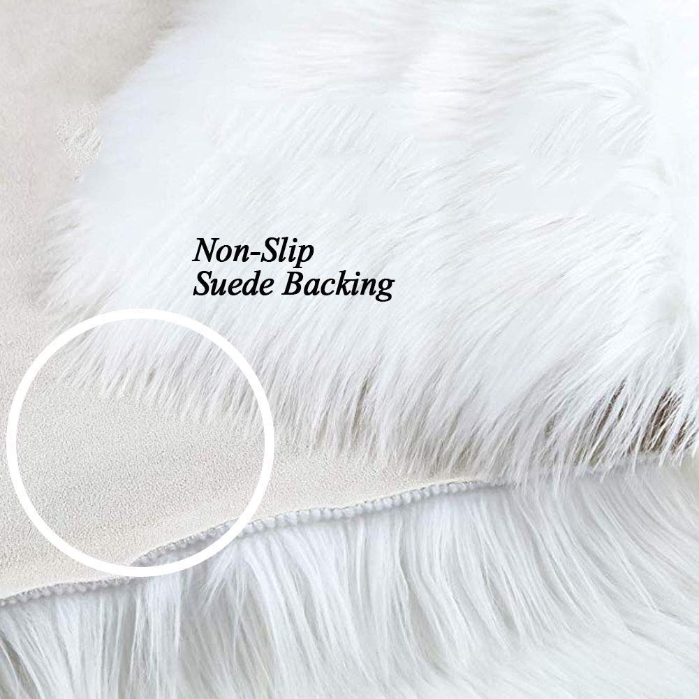 Amazon｜ファー ラグ 北欧 カーペット ふわふわ絨毯 厚手 玄関